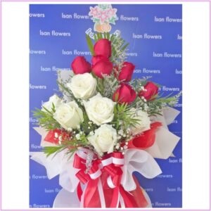 9-25 Big Red & White Roses in White & Red - Va-quet A