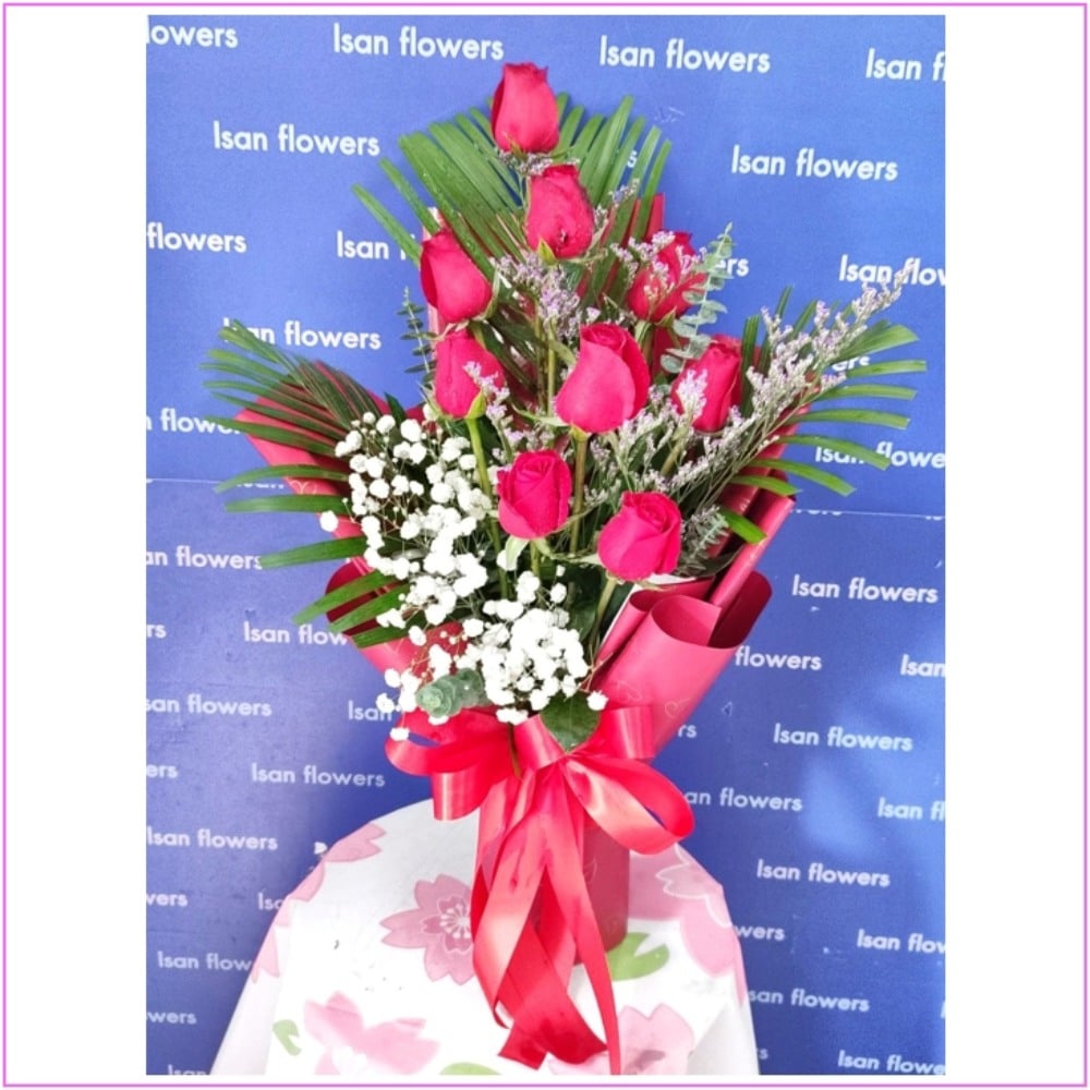 9 big red roses in red va quet pre