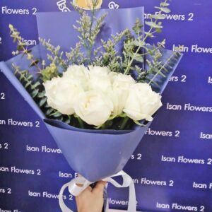9-25 Big White Roses in Dark Blue - Round Bouquet A