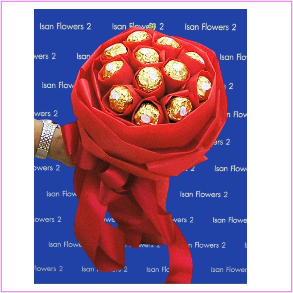 red bouquet 12 ferrero chocs pre